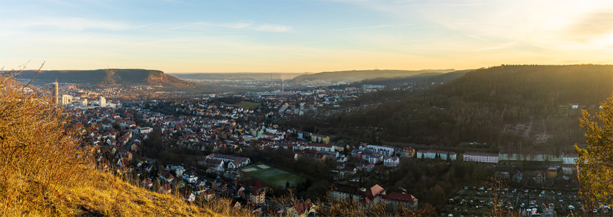 Sarah O’Connor enjoys hiking in the mountains around Jena, Germany, where she lives and works.